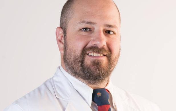 Dr. Gutiérrez, Lucas